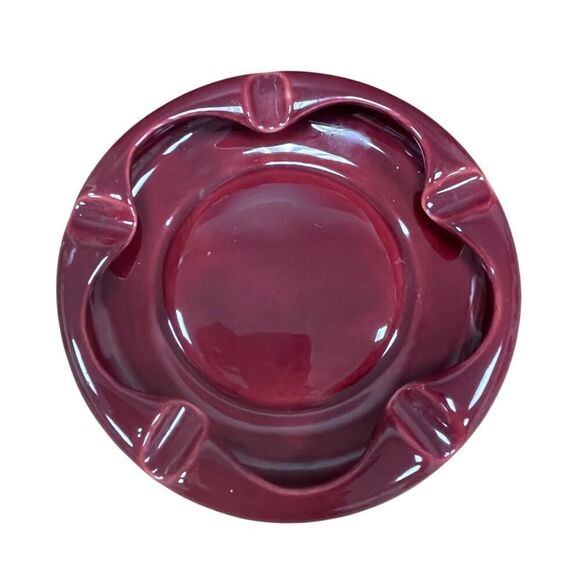 Red Round Ashtray. - Picture 1 of 2